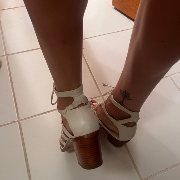 Frye chunky heeled strappy sandal size 8.5 - Picture 3 of 5